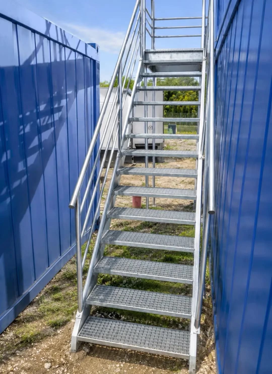 Scară modulară container EGEA — balustradă