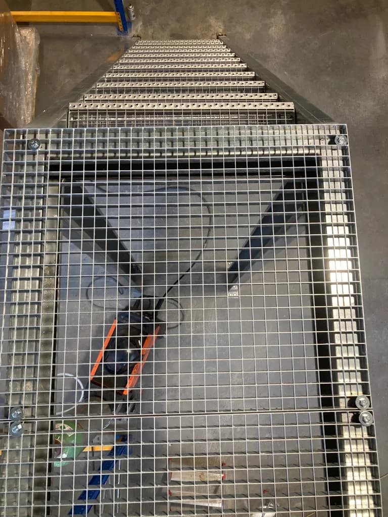 Scări cu platforme tehnice EGEA — scară platformă tehnică acoperiș
