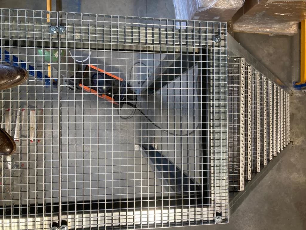 Scări cu platforme tehnice EGEA — scară platformă tehnică industrial