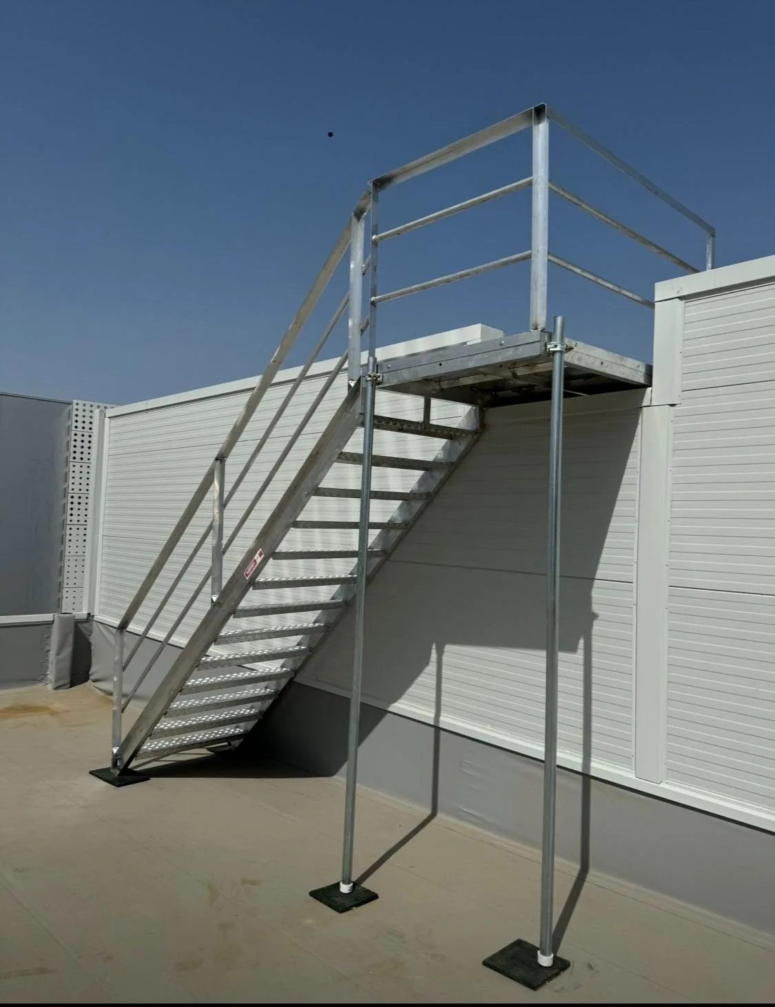 Scări cu platforme tehnice EGEA — scară platformă tehnică scară trepte