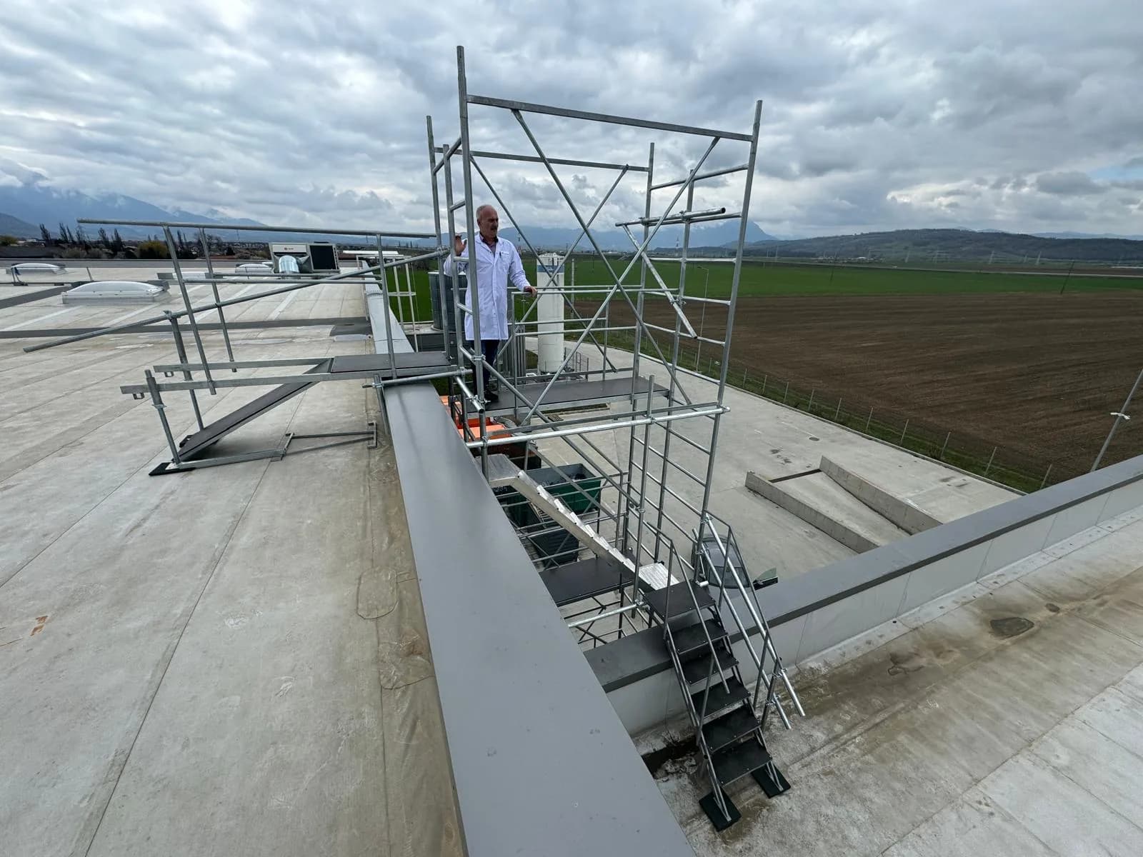 Turn de acces 160C EGEA — platformă